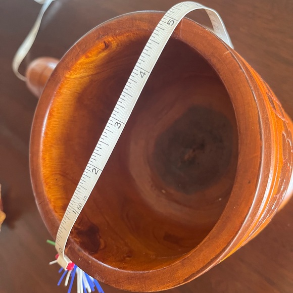 Mortar and pestle set in wood. Carved decorated, great grinding flavor. - Picture 10 of 11